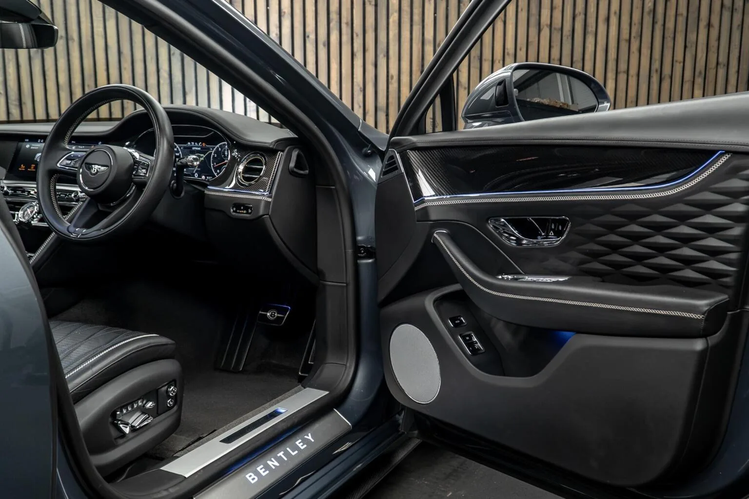 2021 Bentley Flying Spur V8, 30/30
