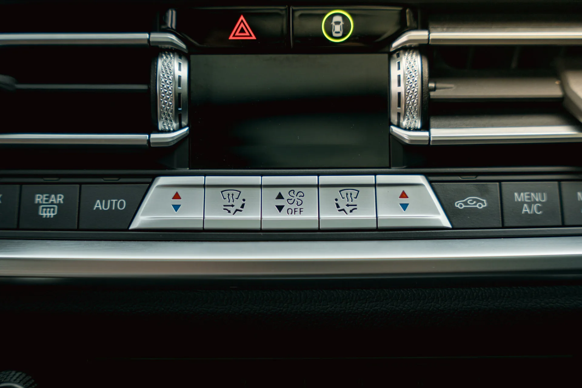 2021 BMW 330e Touring, M Sport, 9/30