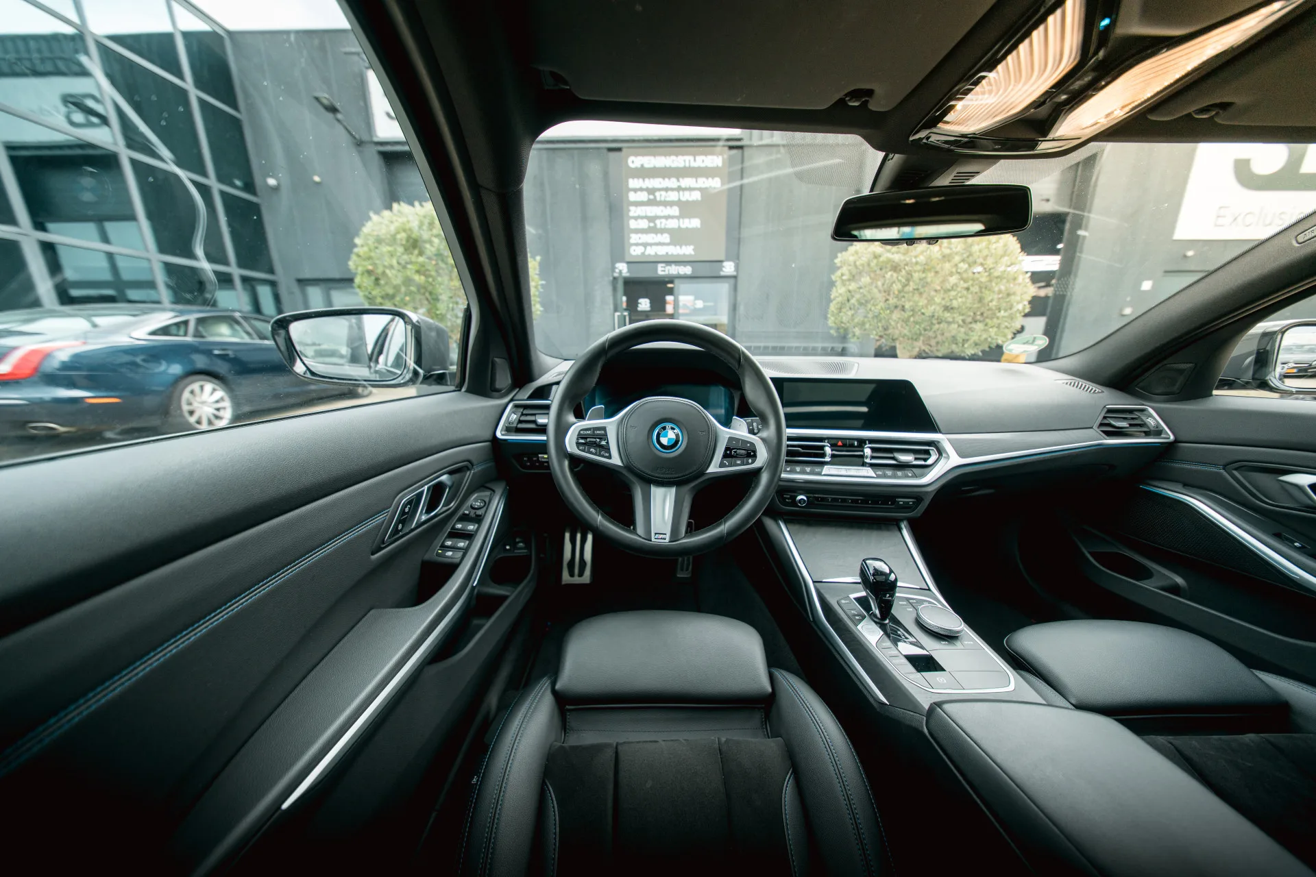 2021 BMW 330e Touring, M Sport, 11/30