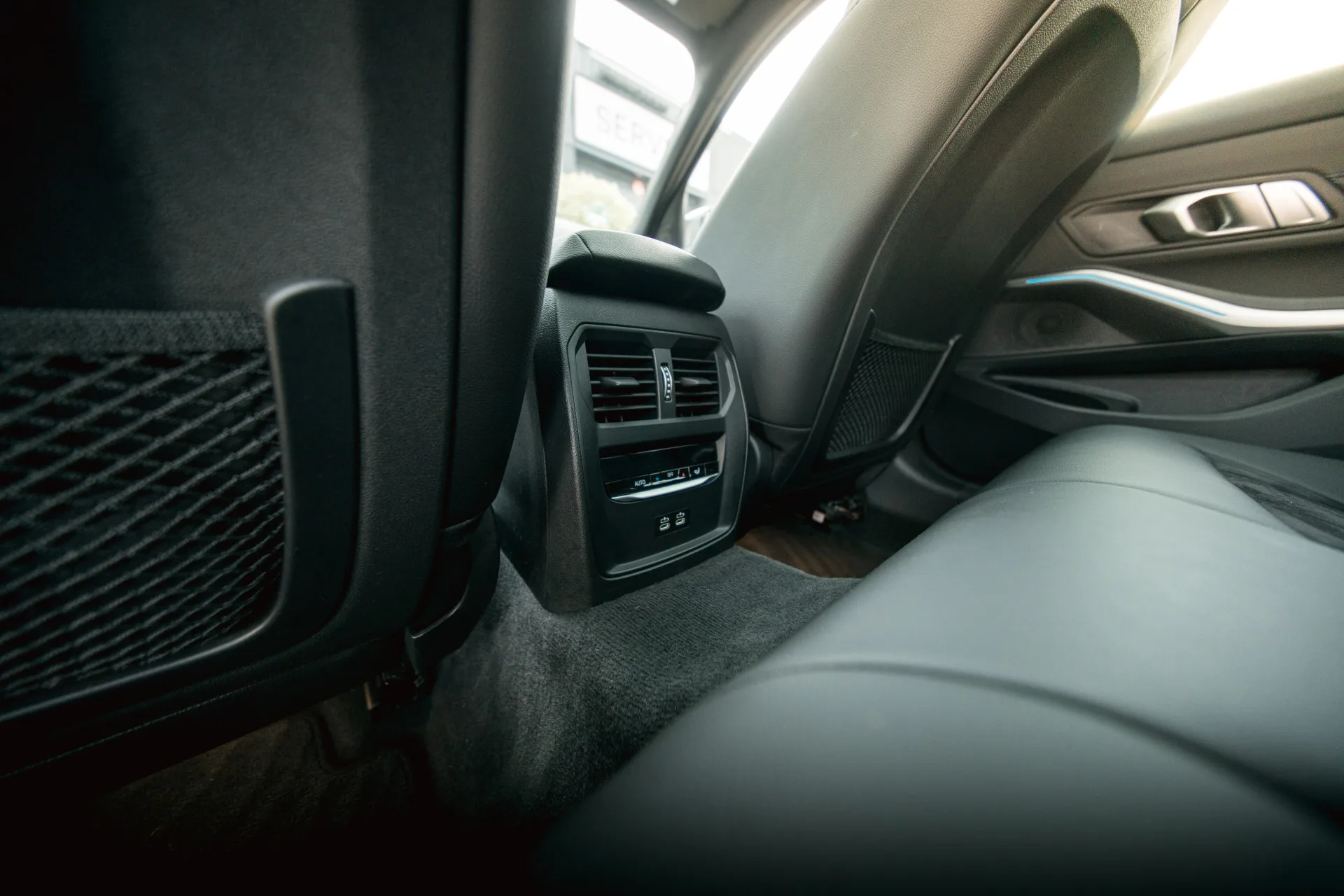 2021 BMW 330e Touring, M Sport, 18/30