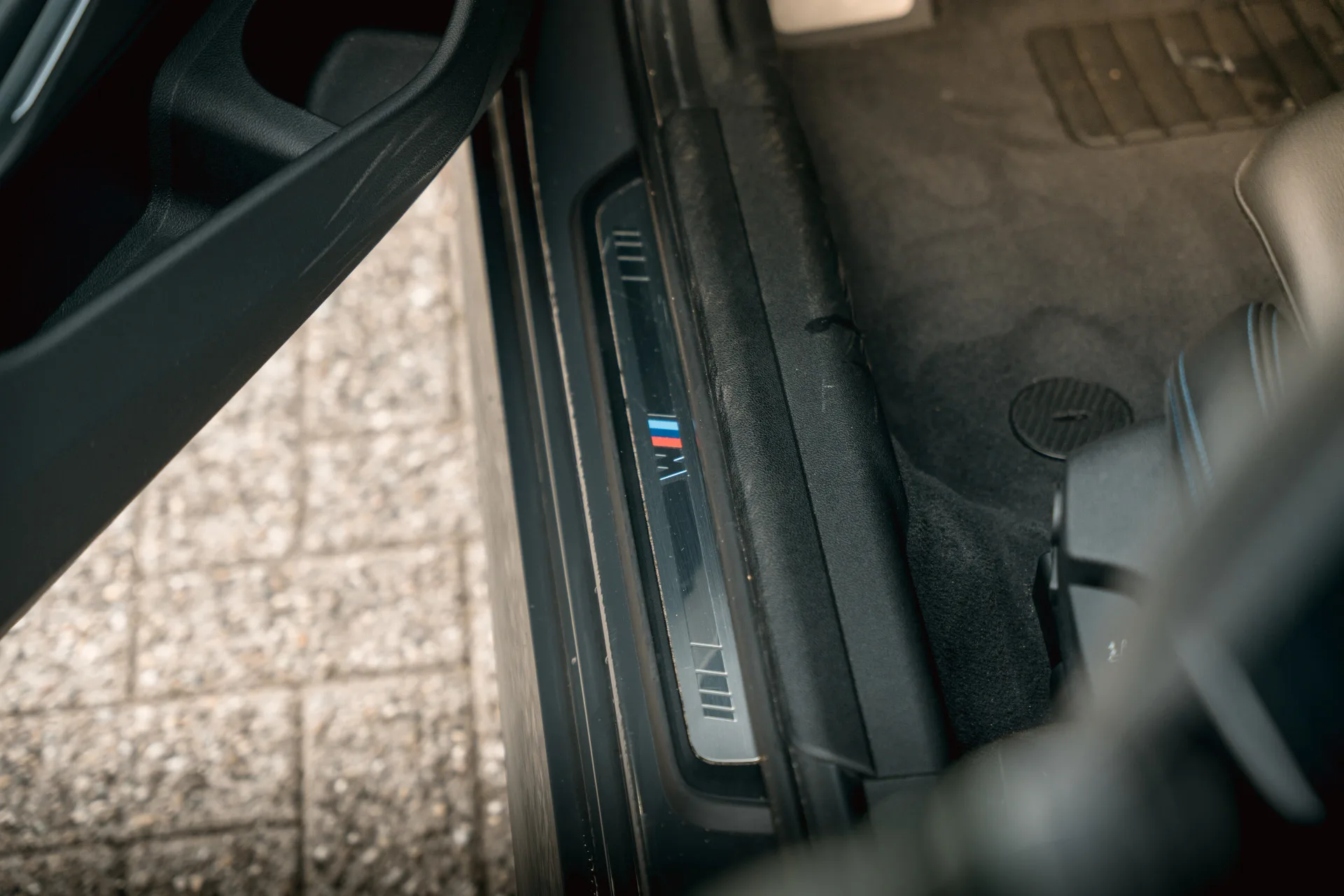 2021 BMW 330e Touring, M Sport, 22/30