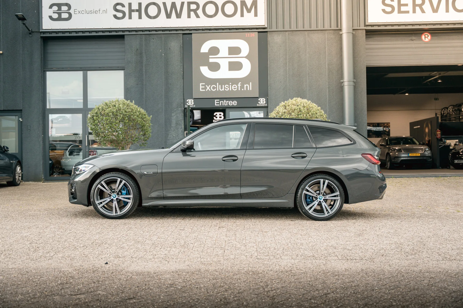 2021 BMW 330e Touring, M Sport, 30/30