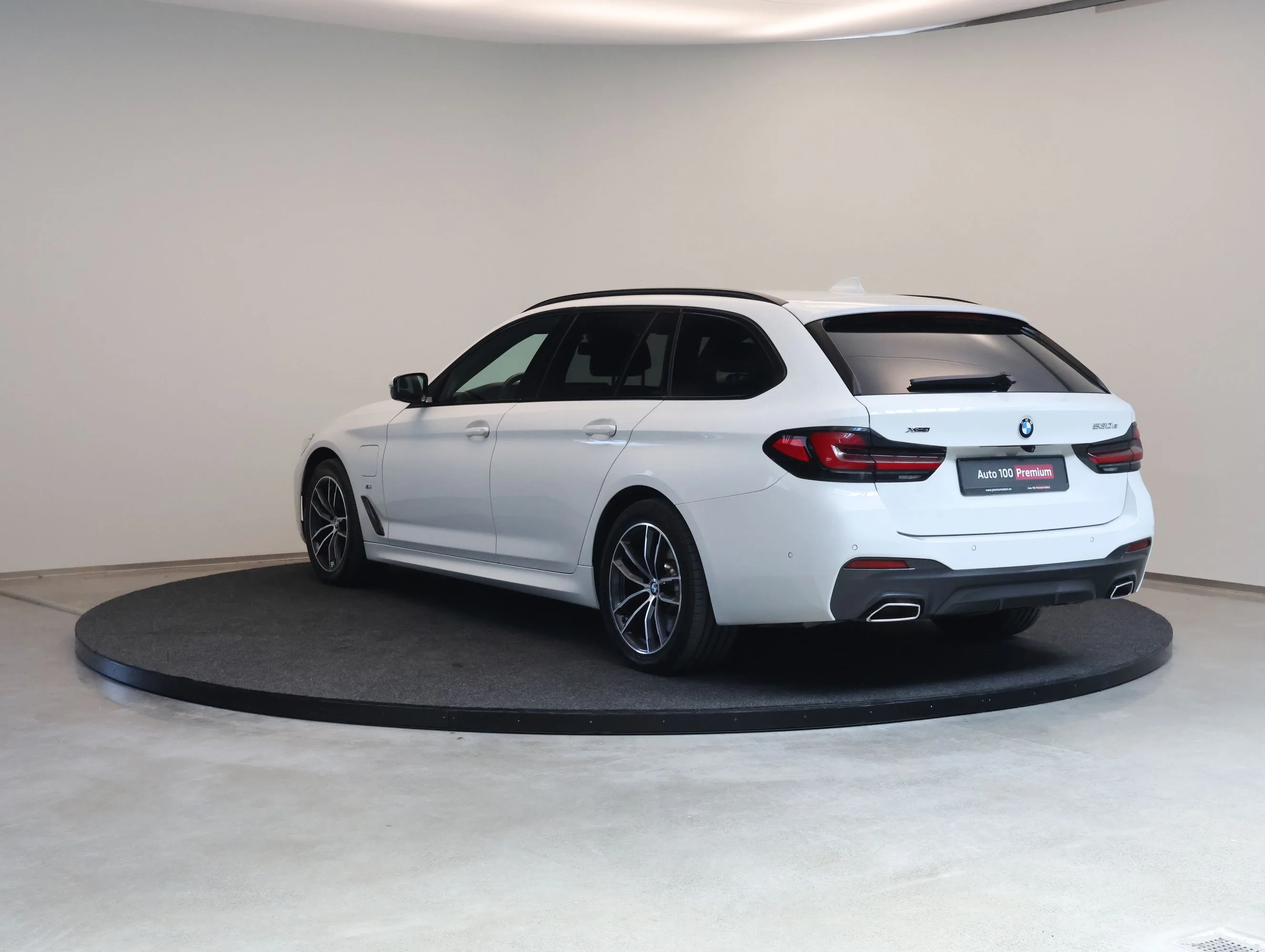2021 BMW 530e xDrive Touring, M Sport, 4/23