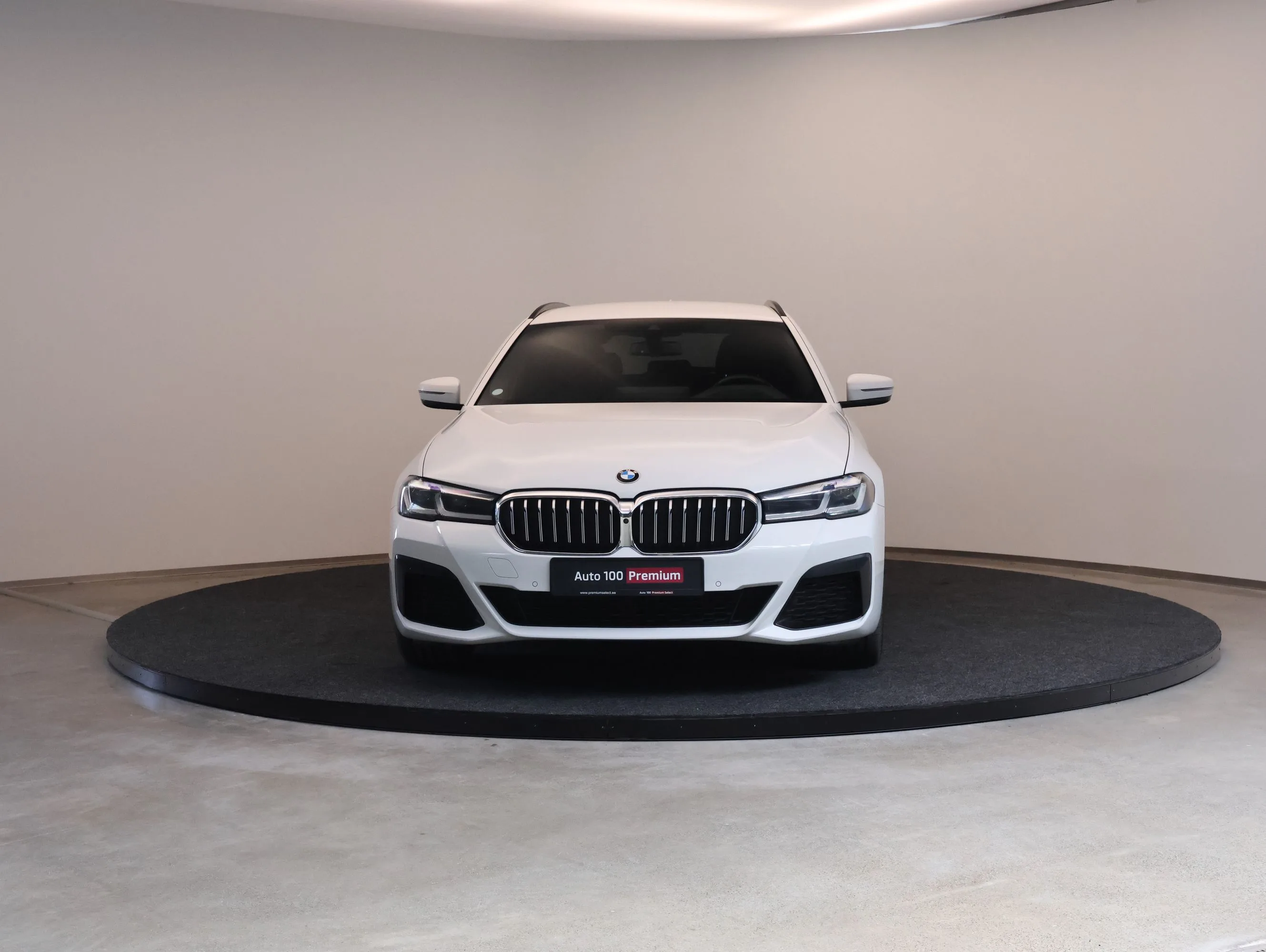 2021 BMW 530e xDrive Touring, M Sport, 8/23