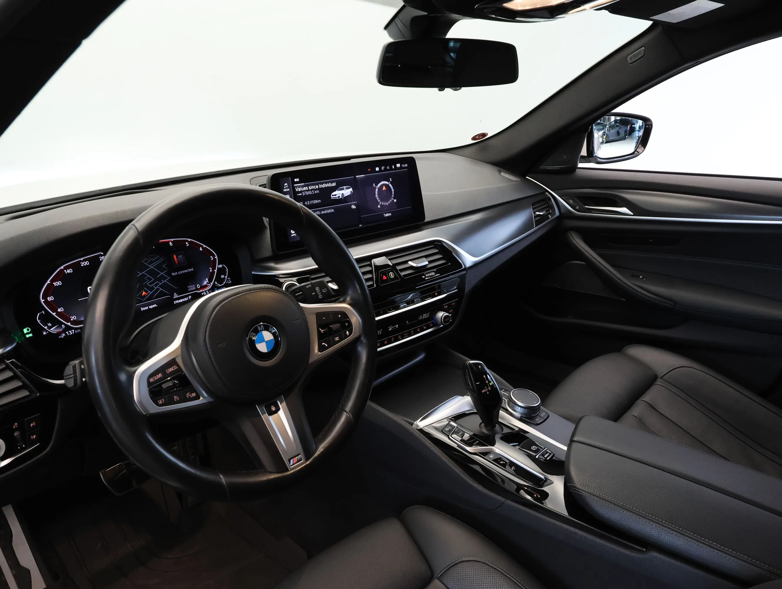 2021 BMW 530e xDrive Touring, M Sport, 9/23