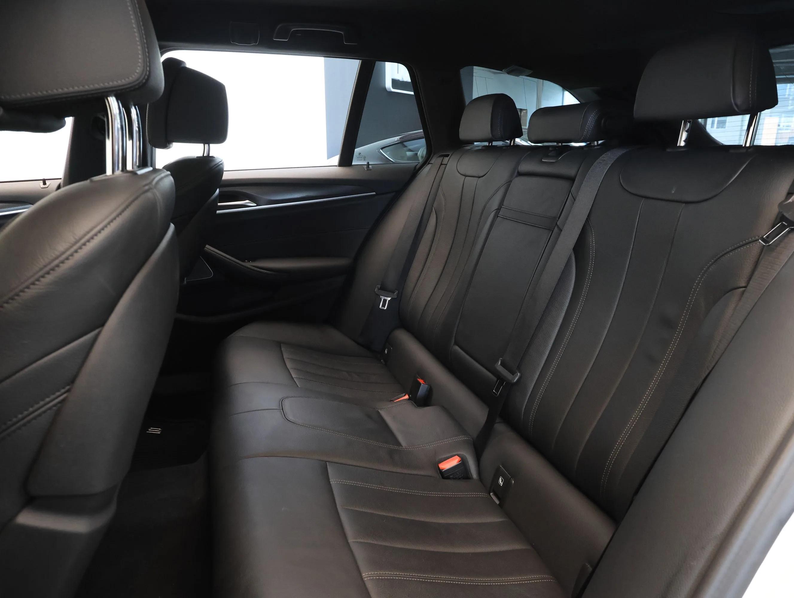 2021 BMW 530e xDrive Touring, M Sport, 12/23