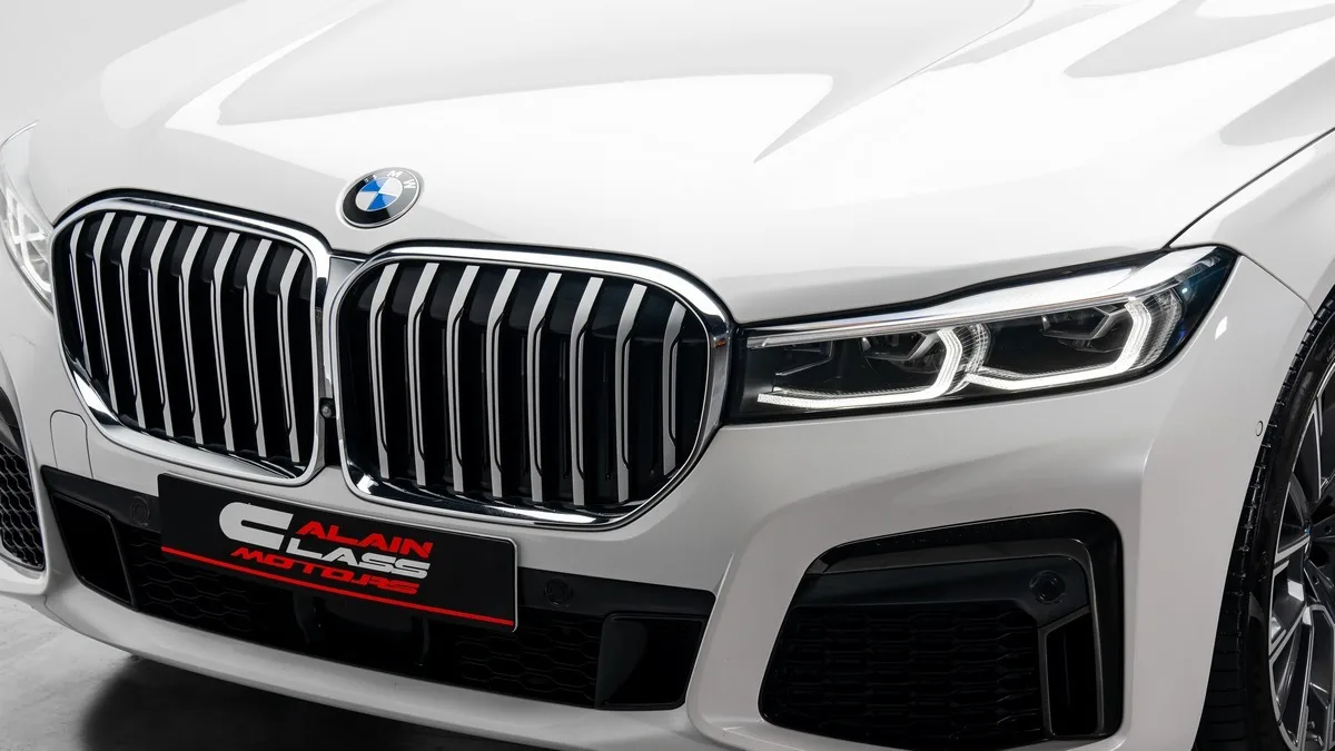 2021 BMW 730Li angeboten von einem Fachhändler in Dubai, Vereinigte Arabische Emirate, Foto 7 von 25