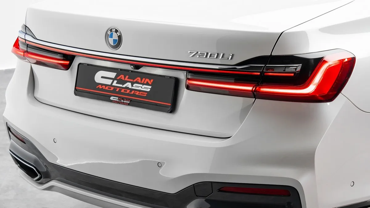 2021 BMW 730Li angeboten von einem Fachhändler in Dubai, Vereinigte Arabische Emirate, Foto 25 von 25