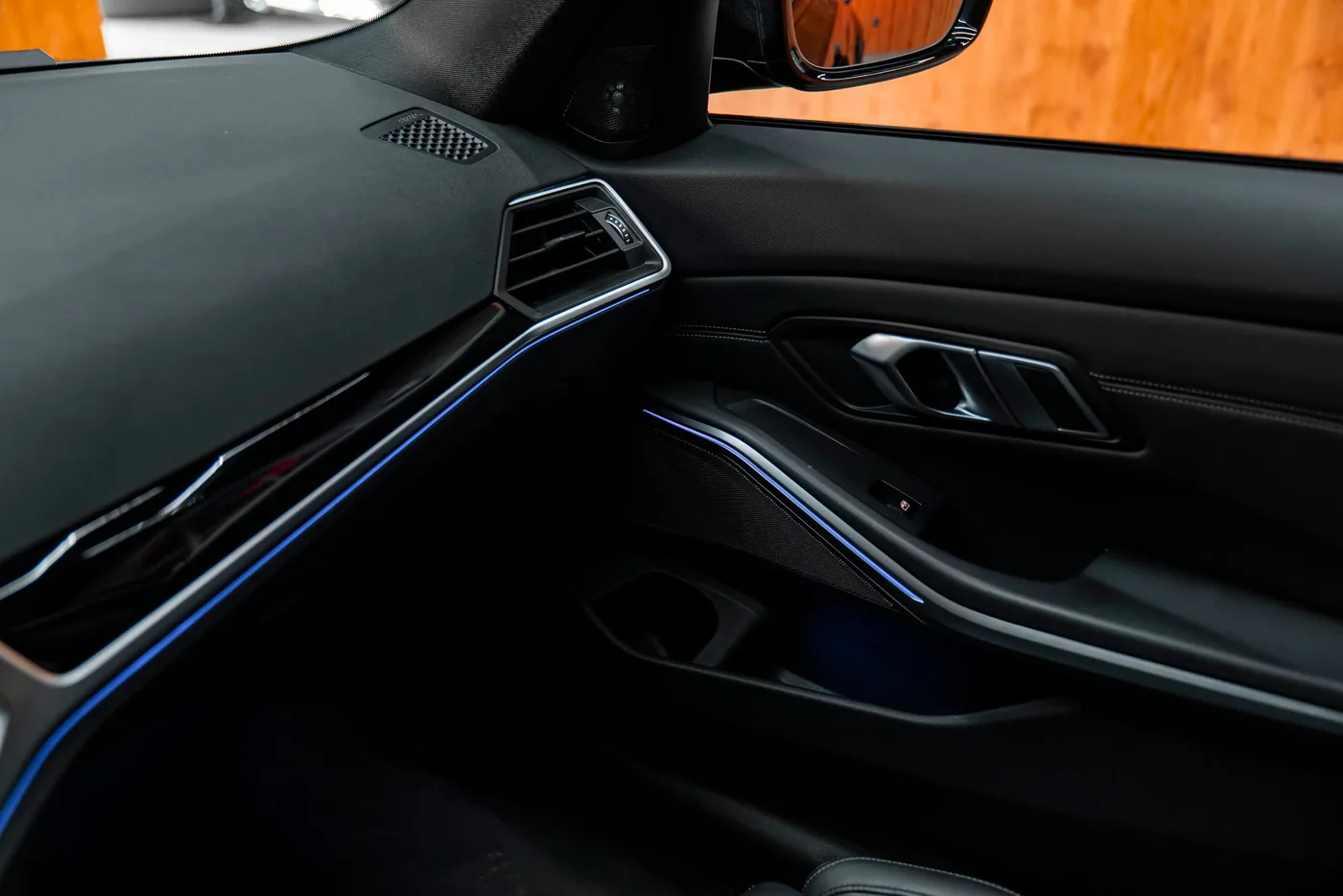 2021 BMW M3 manual proposée par un concessionnaire spécialisé à Bratislava, Slovaquie, photo 13 sur 15
