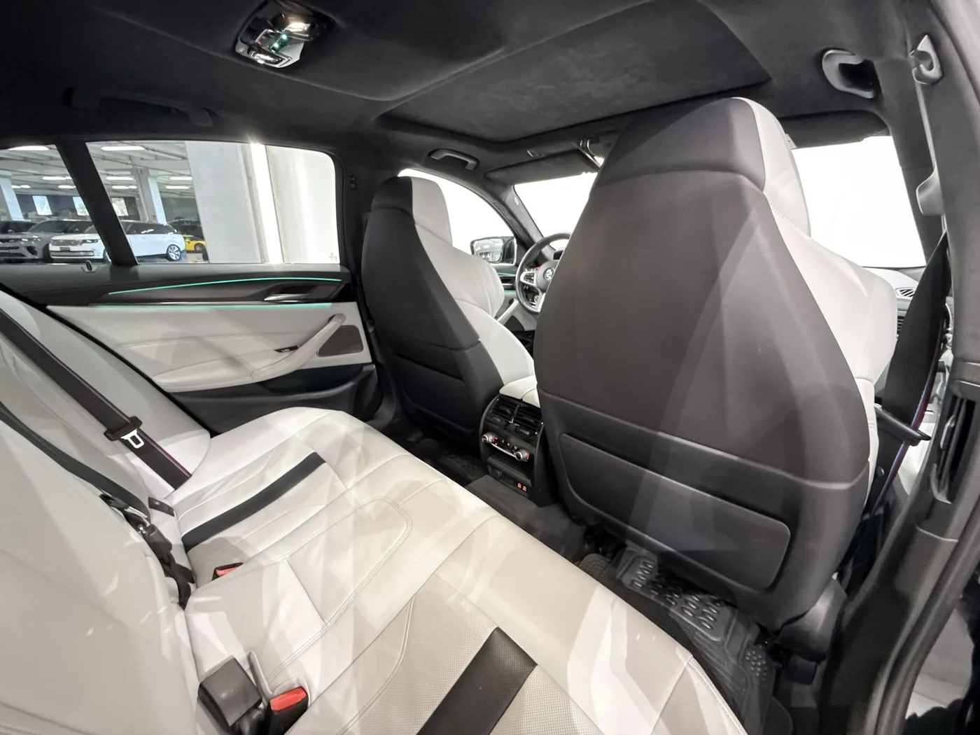 2021 BMW M5 Competition angeboten von einem Supersportwagenhändler in Zibido San Giacomo, Italien, Foto 25 von 25