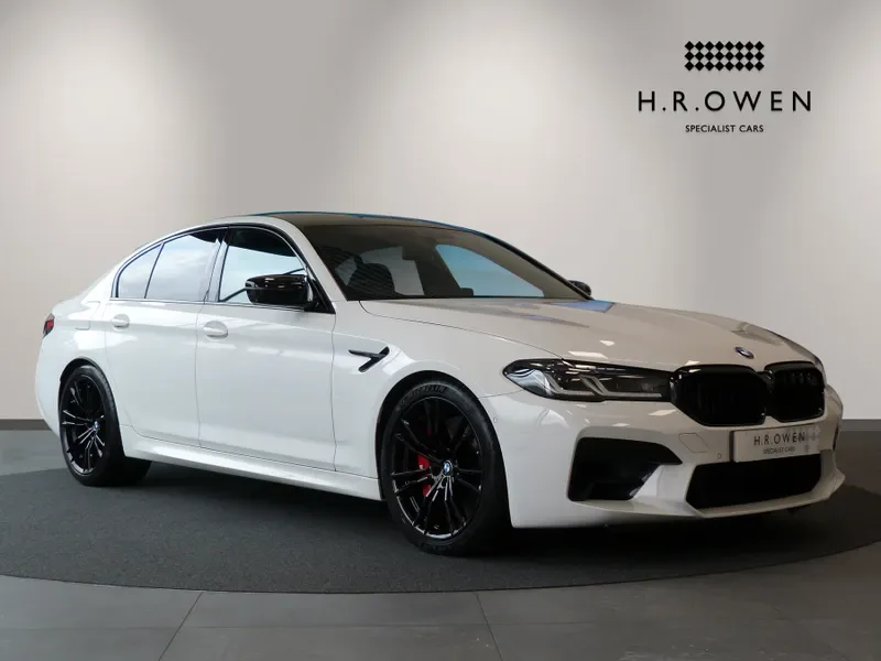 2021 Bmw M5 CS proposée par un groupe de concessions agréées à Cheltenham, Royaume-Uni, photo principale
