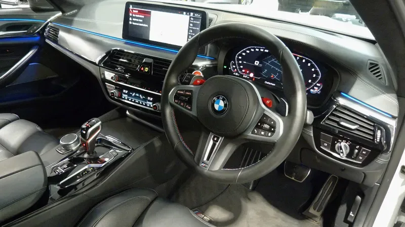 2021 Bmw M5 CS, 18/30