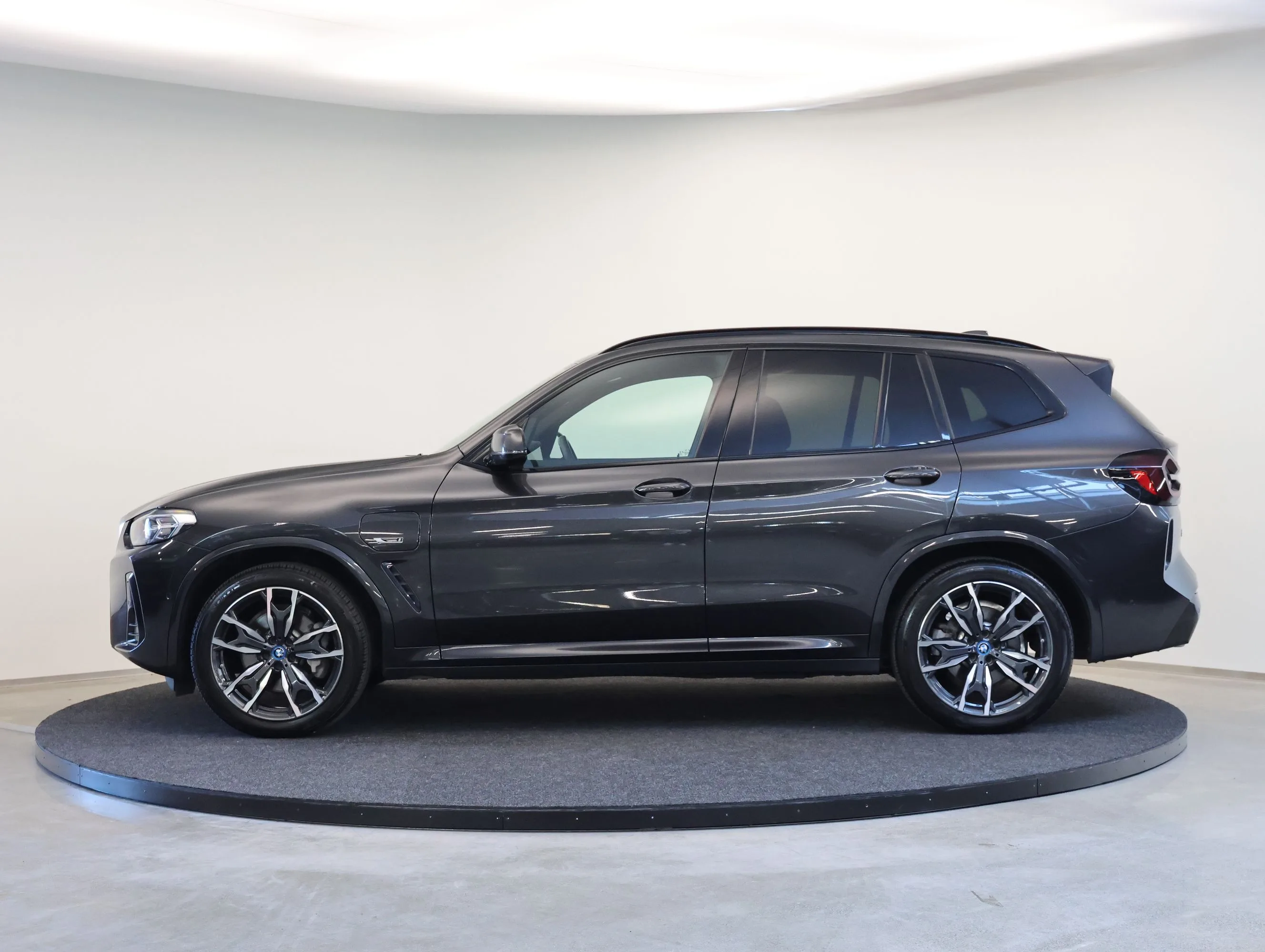 2021 BMW X3 xDrive30e M Sport, 5/27