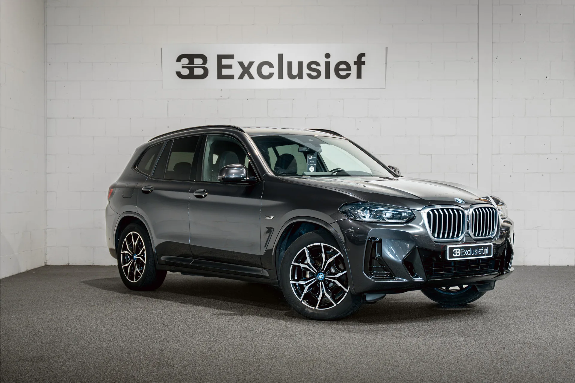 2021 BMW X3 xDrive30e M Sport angeboten von einem Fachhändler in Rotterdam, Niederlande, Hauptfoto