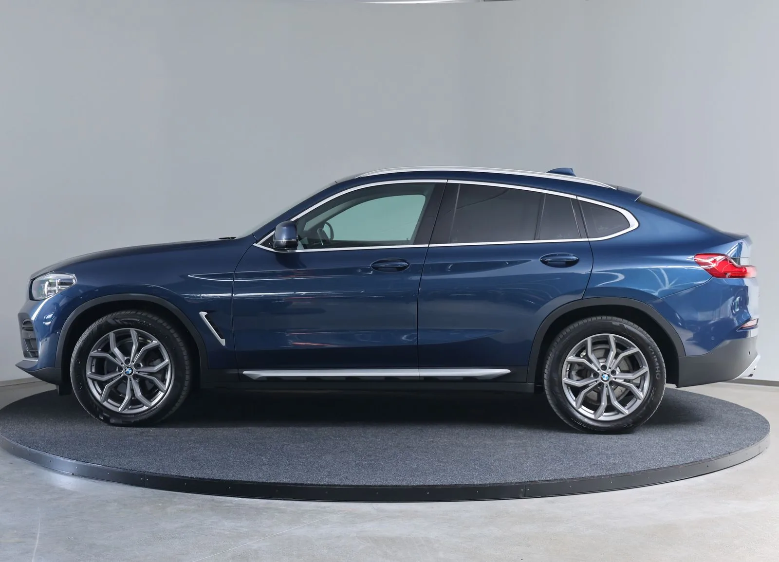 2021 BMW X4 xDrive20d xLine, 4/24