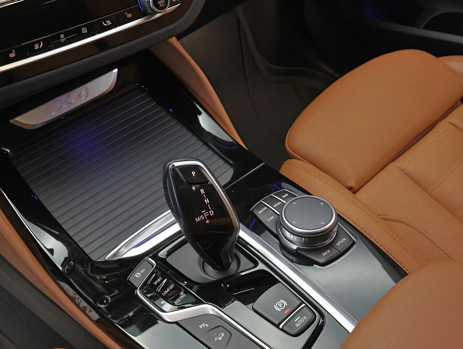 2021 BMW X4 xDrive20d xLine, 18/24