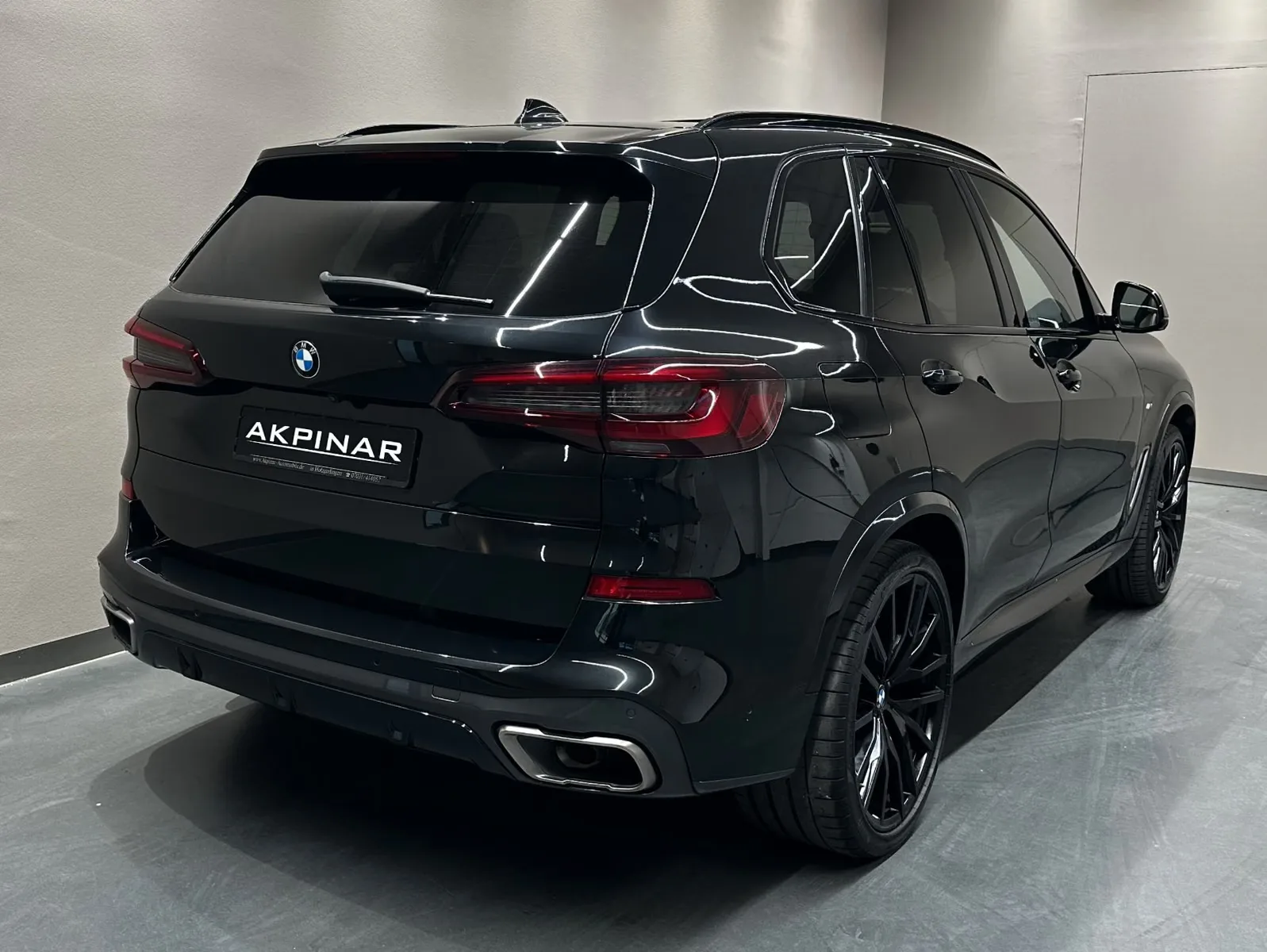 2021 BMW X5 M50i, 5/26