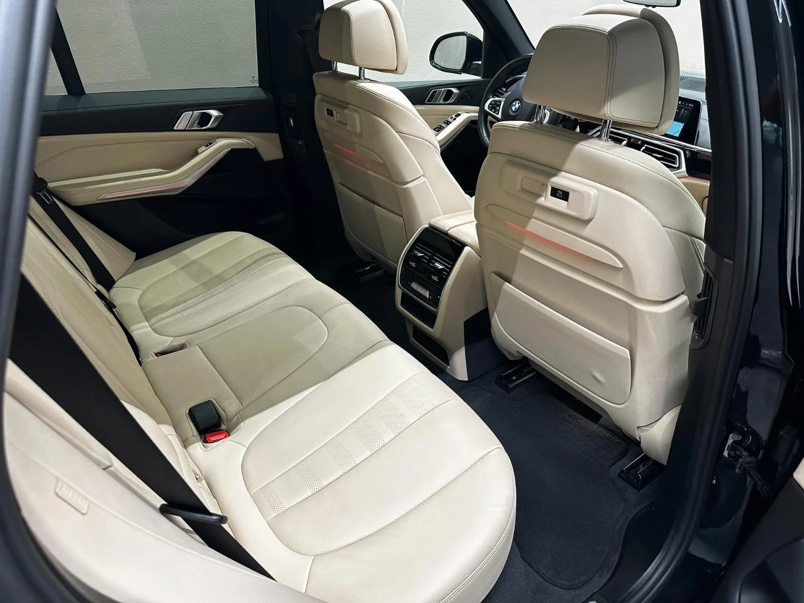 2021 BMW X5 M50i, 18/26