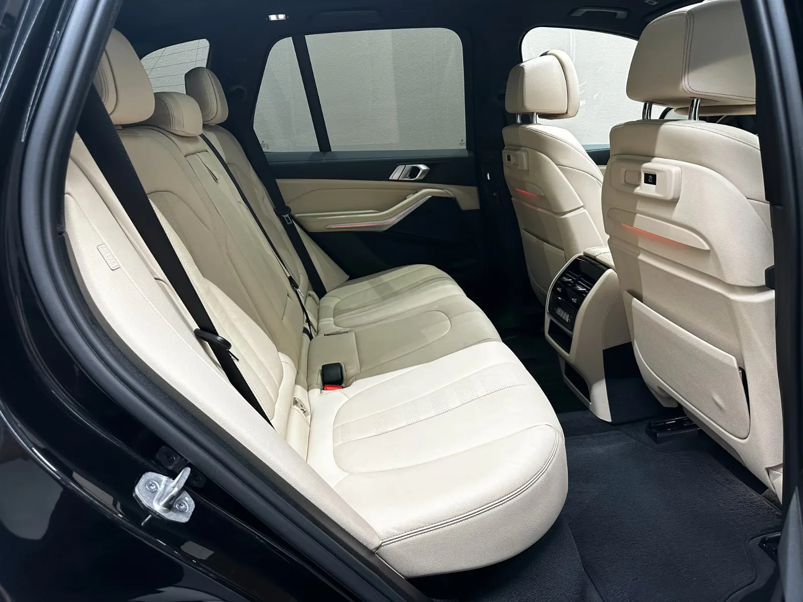 2021 BMW X5 M50i, 19/26
