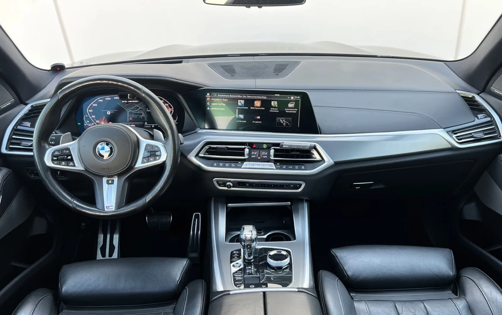 2021 BMW X5 M50i, 2/28