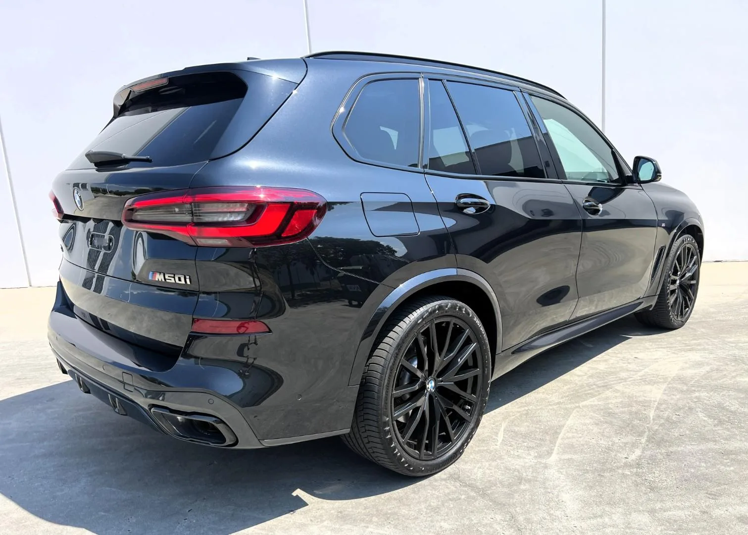 2021 BMW X5 M50i, 4/28
