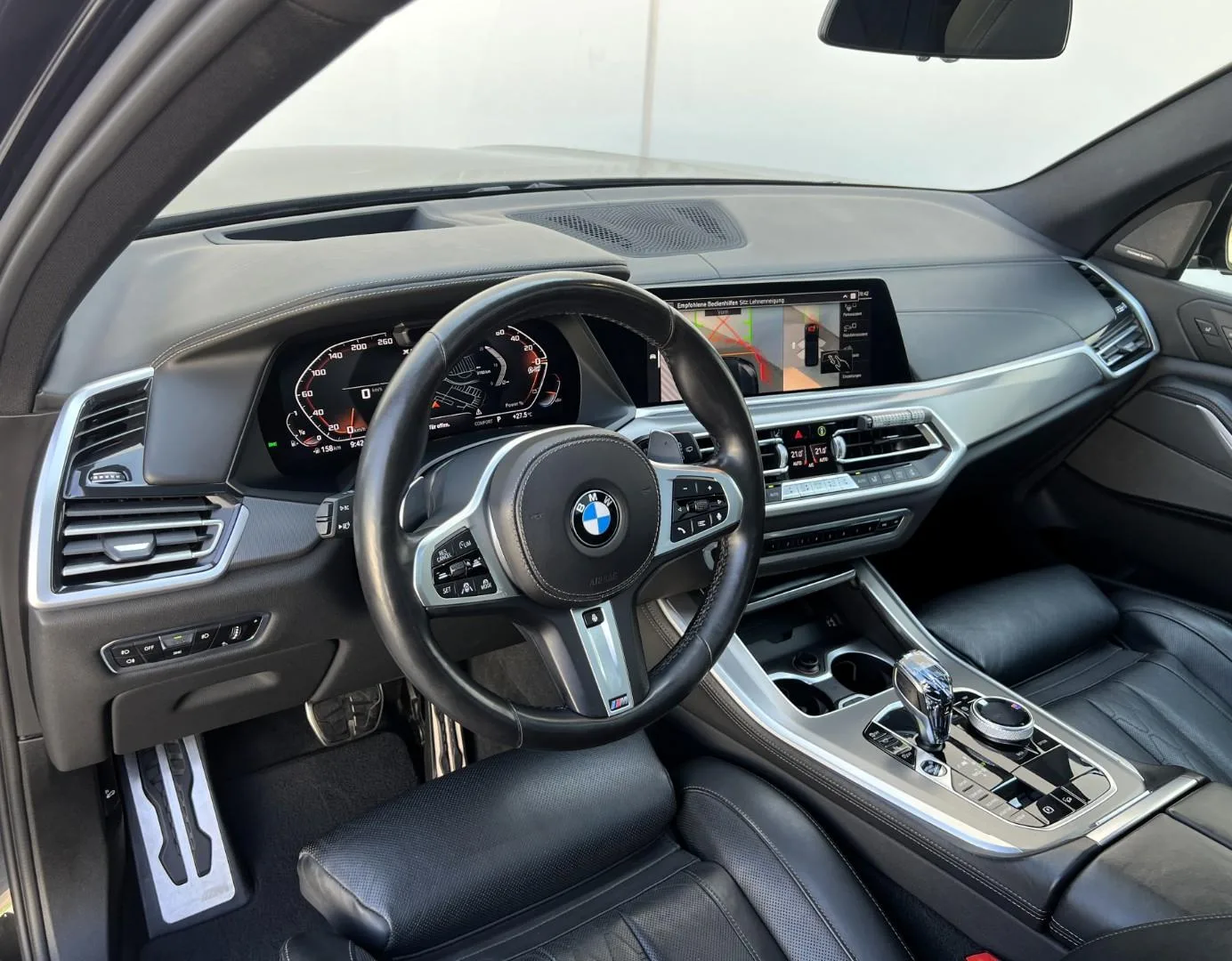 2021 BMW X5 M50i, 11/28