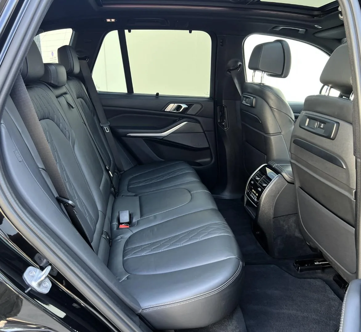 2021 BMW X5 M50i, 19/28