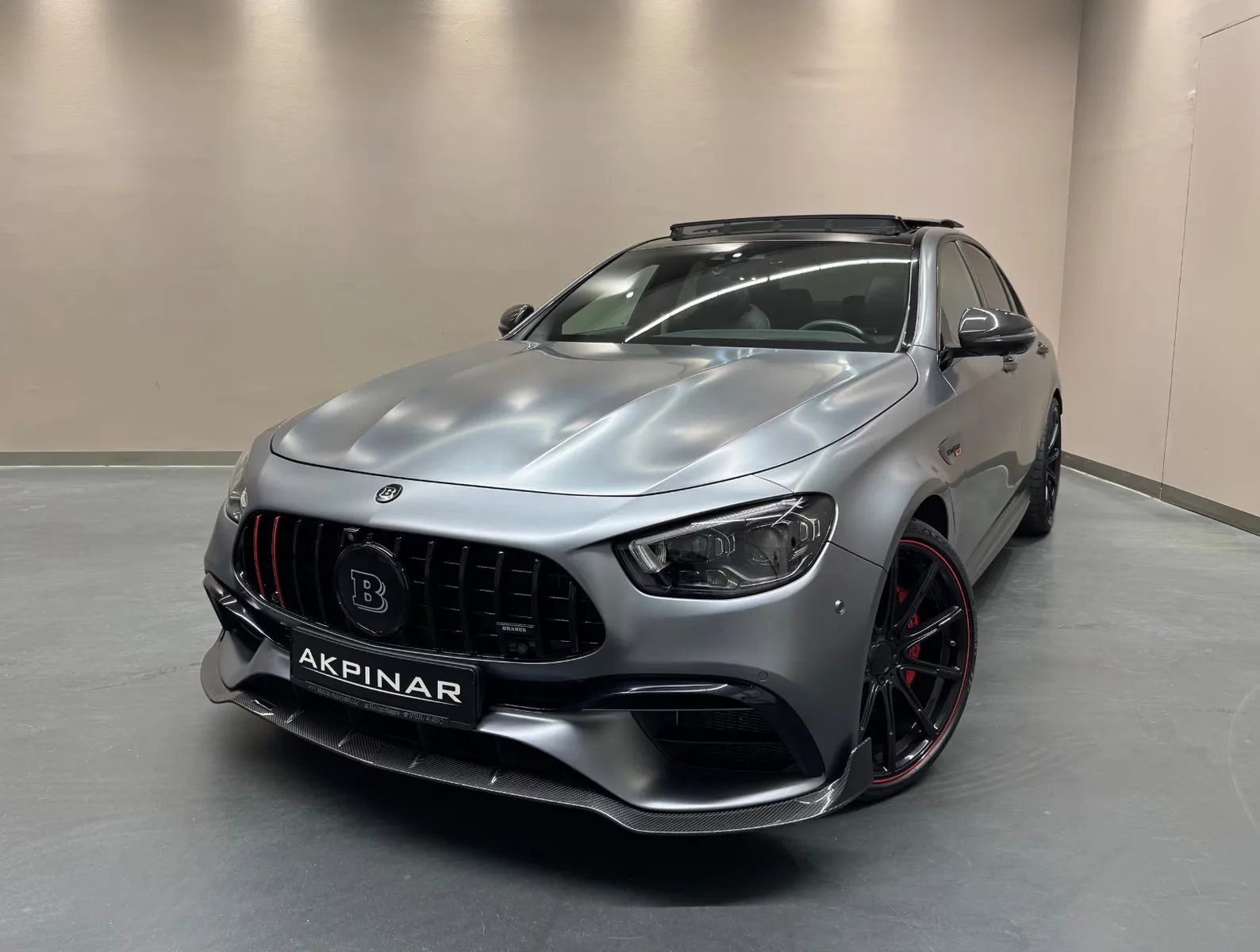 2021 BRABUS E 700, 2/30