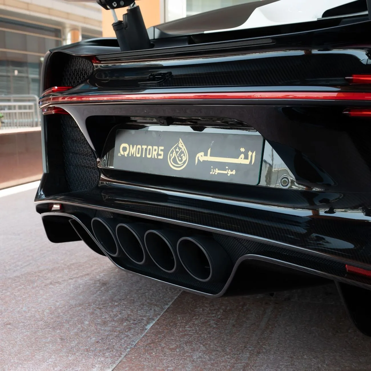 2021 Bugatti Chiron Les Légendes du Ciel, 1 of 20 angeboten von einem Fachhändler in Dubai, Vereinigte Arabische Emirate, Foto 9 von 29