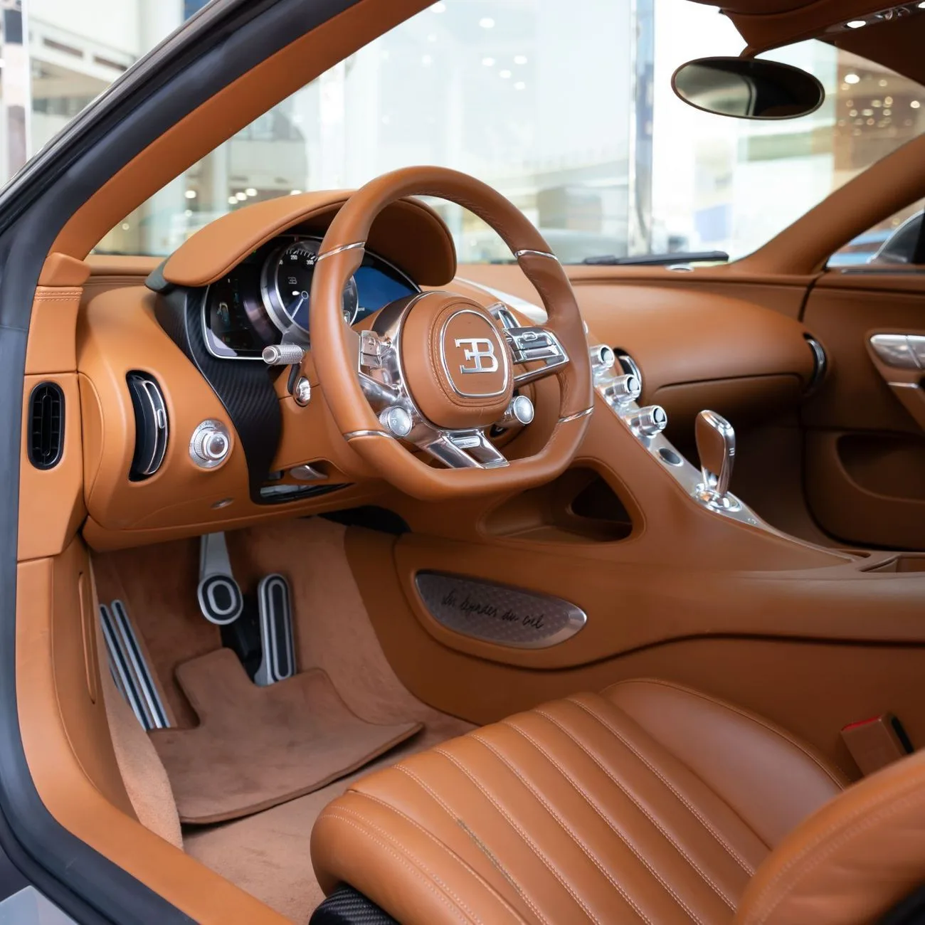 2021 Bugatti Chiron Les Légendes du Ciel, 1 of 20 angeboten von einem Fachhändler in Dubai, Vereinigte Arabische Emirate, Foto 24 von 29