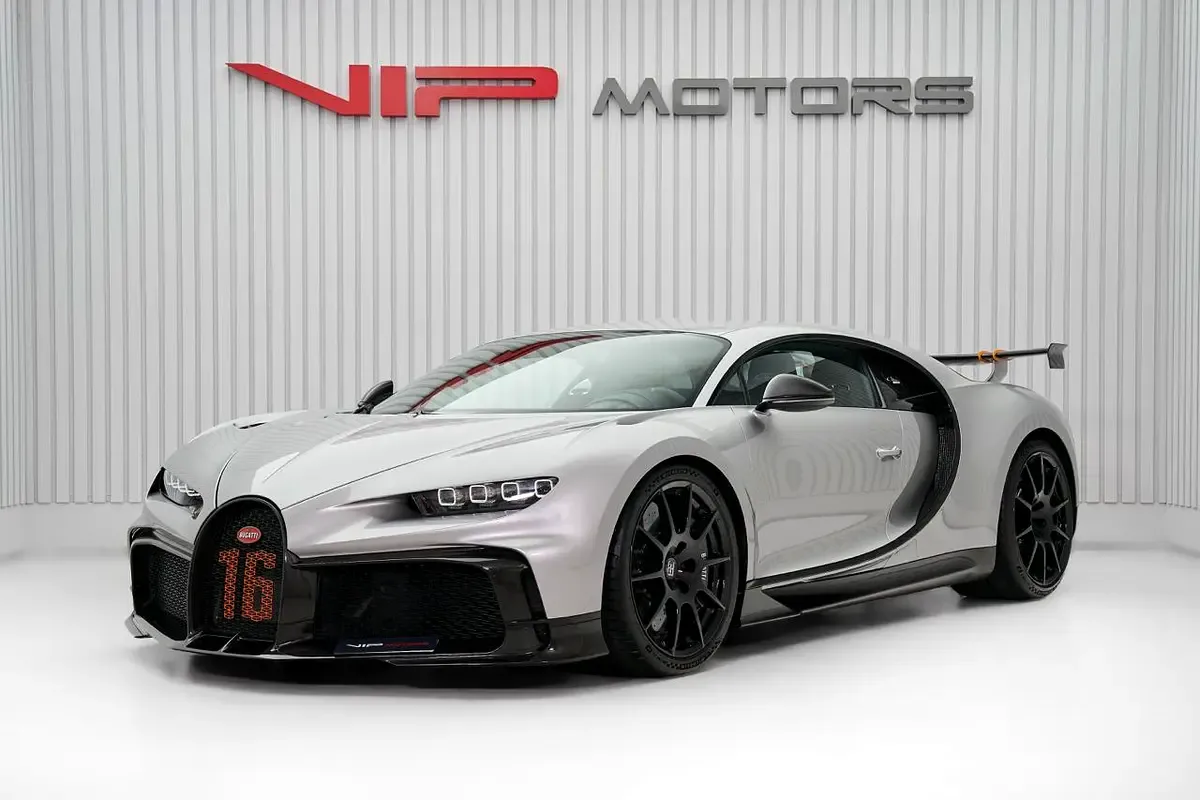 2021 Bugatti Chiron Pur Sport angeboten von einem Fachhändler in Dubai, Vereinigte Arabische Emirate, Hauptfoto