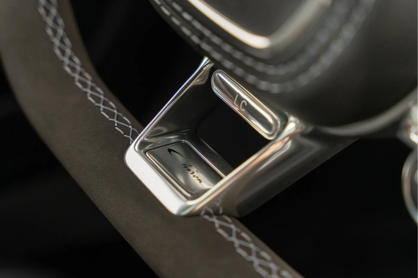 2021 Bugatti Chiron Sport offered by a supercar dealer in Woerden, Netherlands, photo 12 of 25