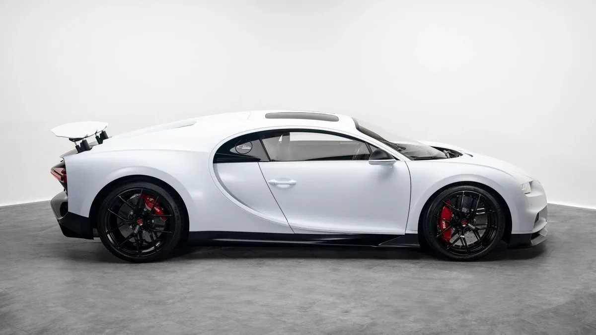 2021 Bugatti Chiron Sport angeboten von einem Fachhändler in Dubai, Vereinigte Arabische Emirate, Foto 5 von 25