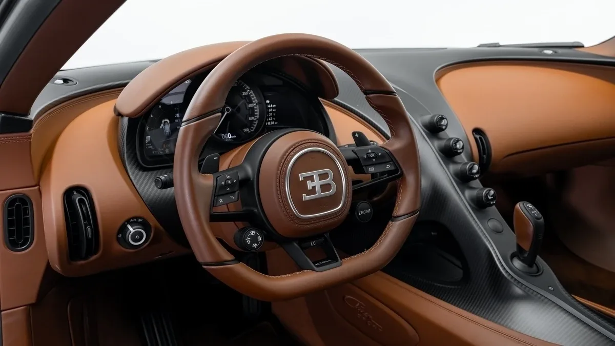 2021 Bugatti Chiron Sport angeboten von einem Fachhändler in Dubai, Vereinigte Arabische Emirate, Foto 14 von 25