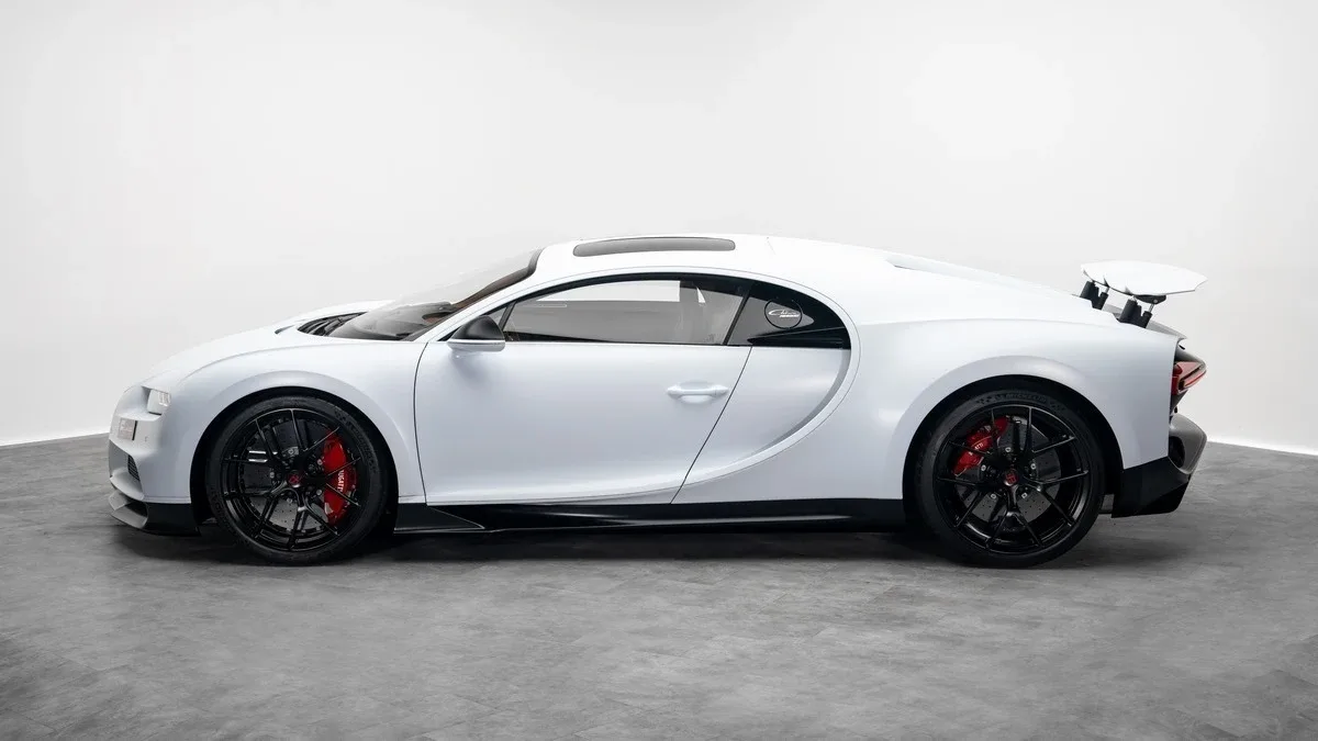 2021 Bugatti Chiron Sport angeboten von einem Fachhändler in Dubai, Vereinigte Arabische Emirate, Foto 25 von 25