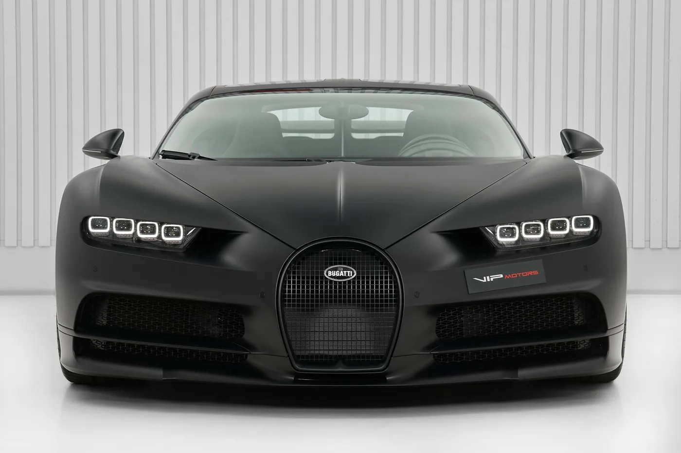 2021 Bugatti Chiron Sport proposée par un concessionnaire spécialisé à Dubai, Émirats arabes unis, photo 2 sur 10