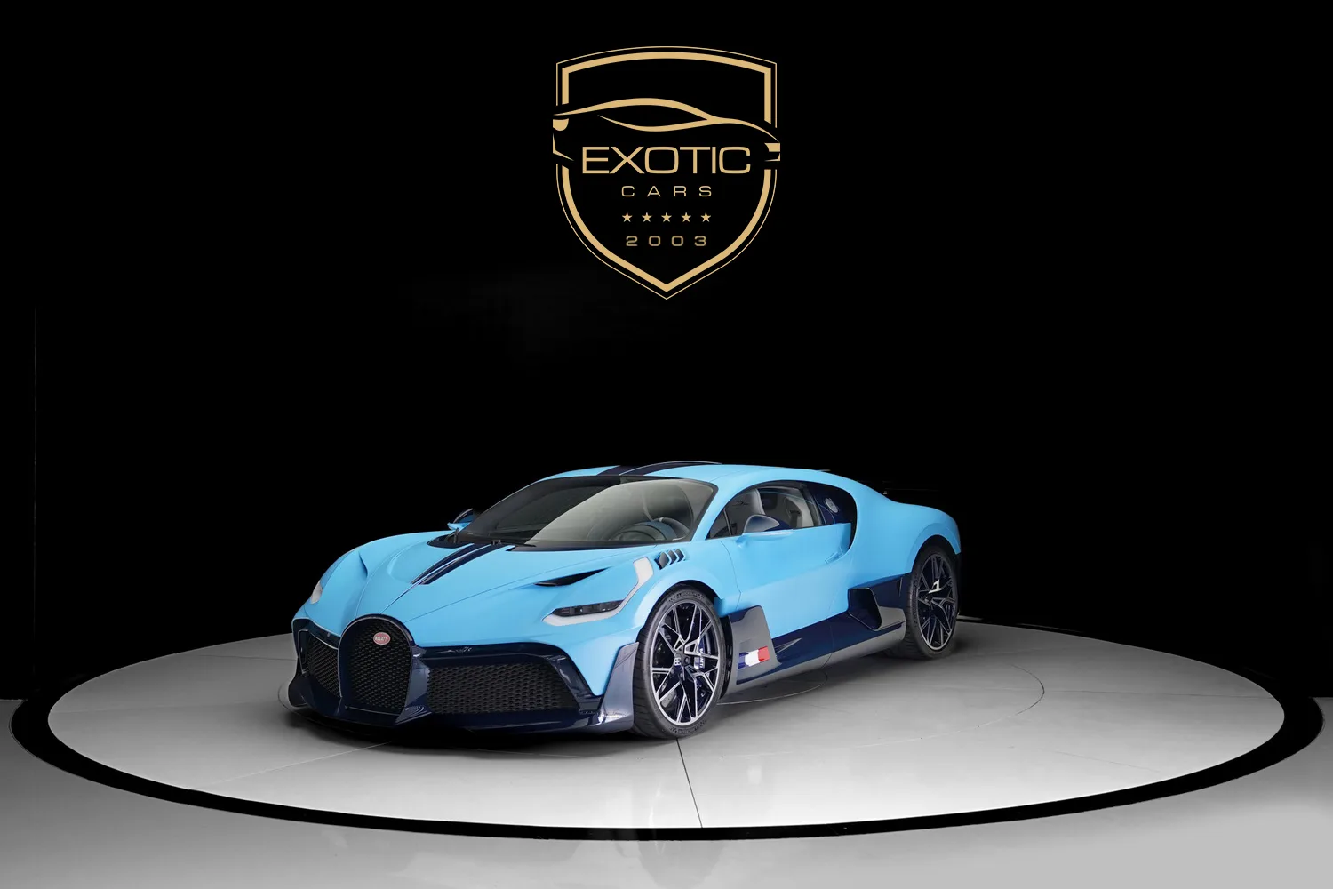 2021 Bugatti Divo proposée par un concessionnaire spécialisé à Dubaï, Émirats arabes unis, photo principale