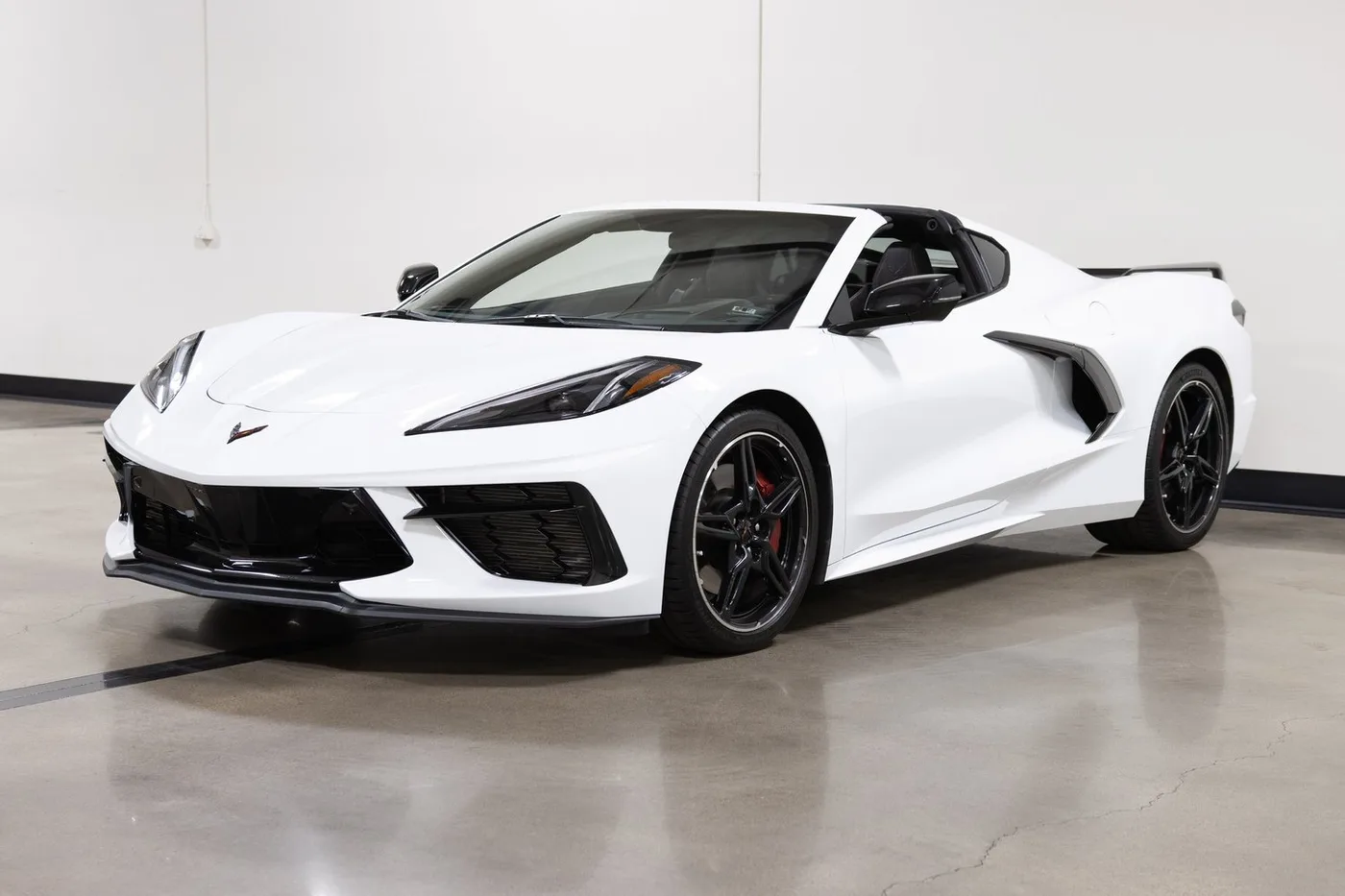 2021 Chevrolet Corvette Stingray 3LT sold by a specialist dealer in Costa Mesa, United States, photo 4 of 15