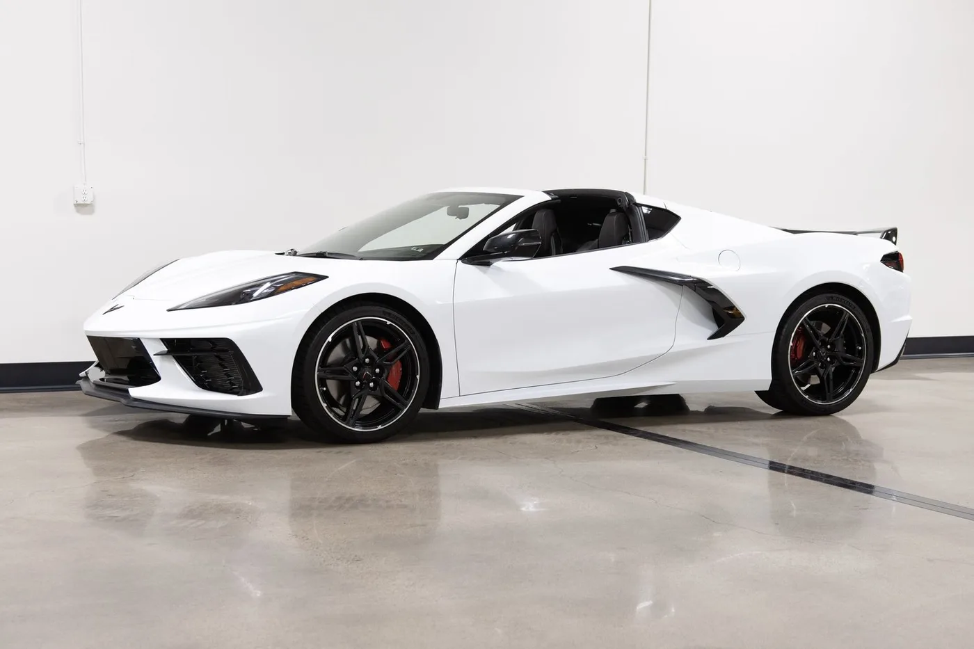 2021 Chevrolet Corvette Stingray 3LT sold by a specialist dealer in Costa Mesa, United States, photo 5 of 15