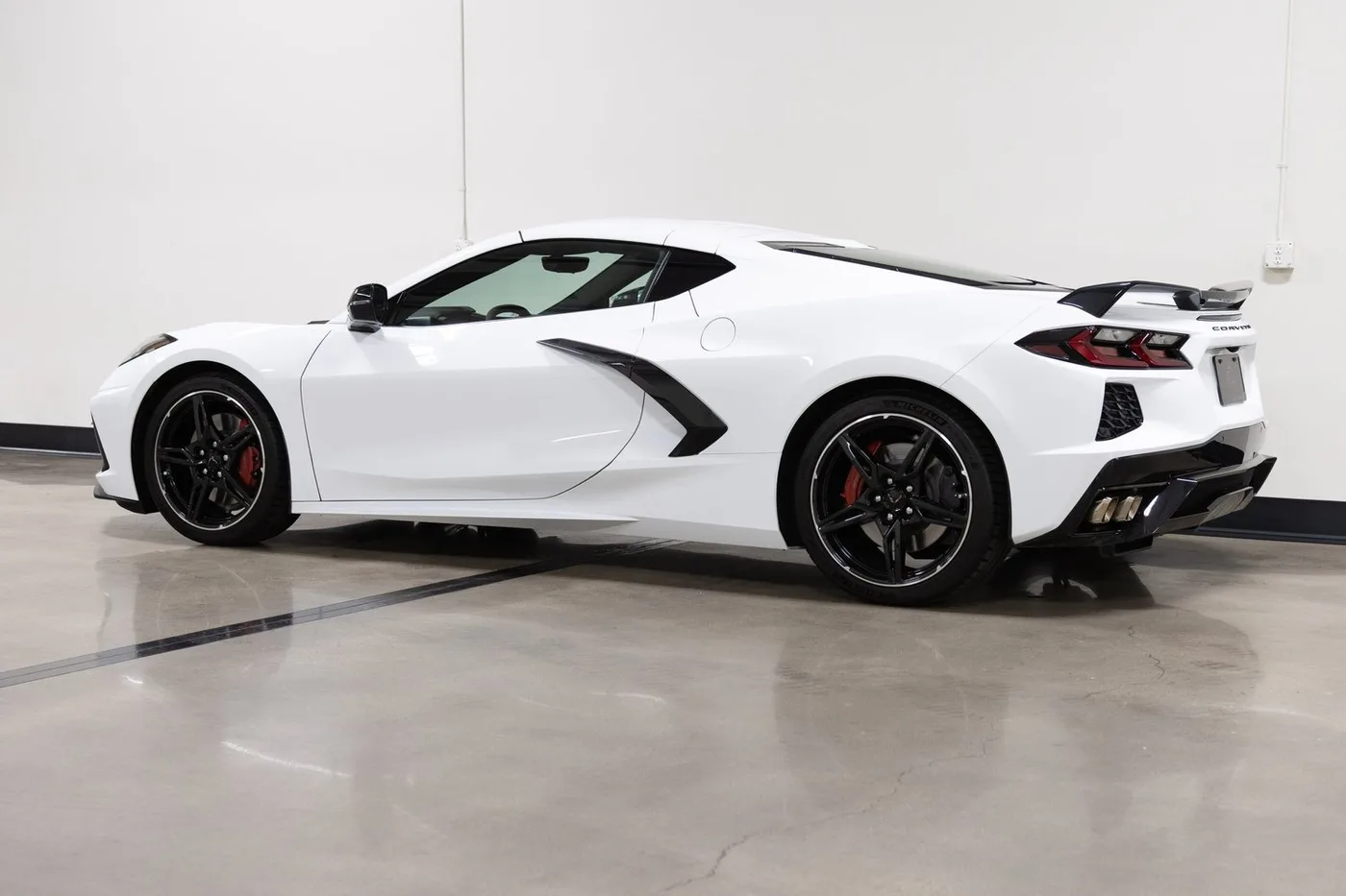 2021 Chevrolet Corvette Stingray 3LT sold by a specialist dealer in Costa Mesa, United States, photo 10 of 15