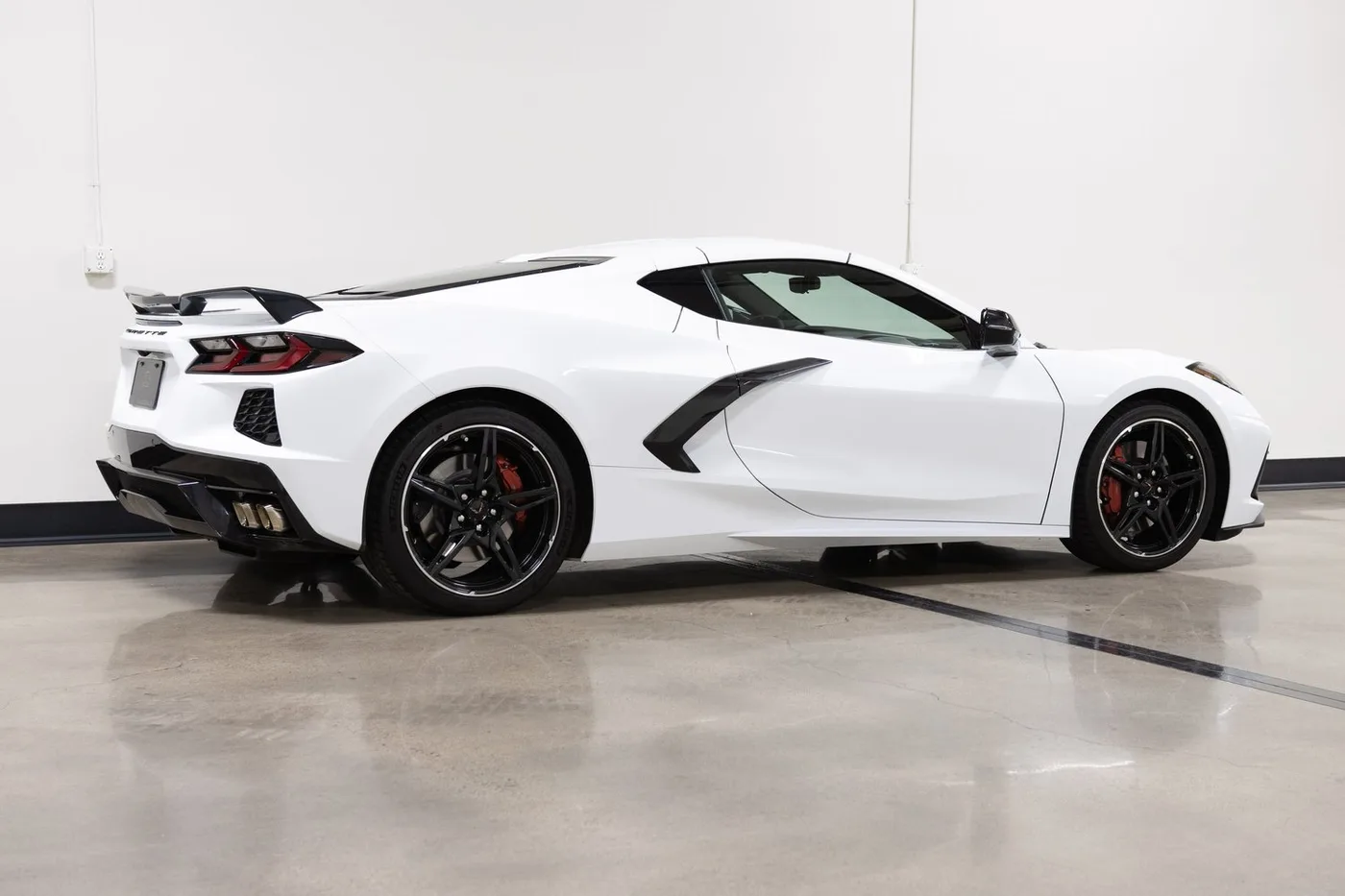 2021 Chevrolet Corvette Stingray 3LT sold by a specialist dealer in Costa Mesa, United States, photo 11 of 15