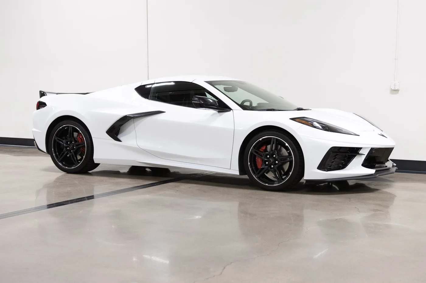 2021 Chevrolet Corvette Stingray 3LT sold by a specialist dealer in Costa Mesa, United States, photo 13 of 15