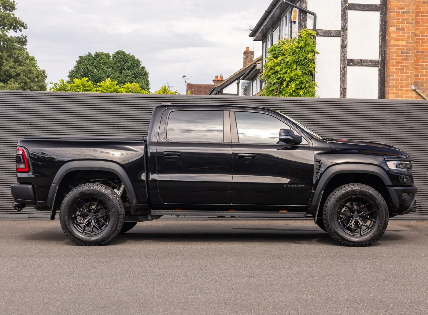 2021 Ram 1500 TRX offered by a specialist dealer in Banstead, United Kingdom, photo 3 of 15