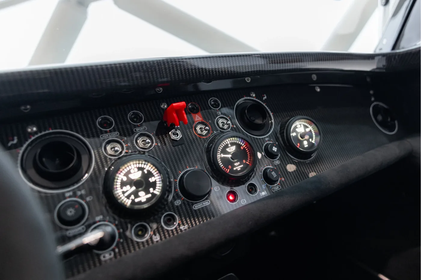 2021 Donkervoort D8 GTO-JD70 proposée par un concessionnaire agréé McLaren et Morgan à Utrecht, Pays-Bas, photo 16 sur 25