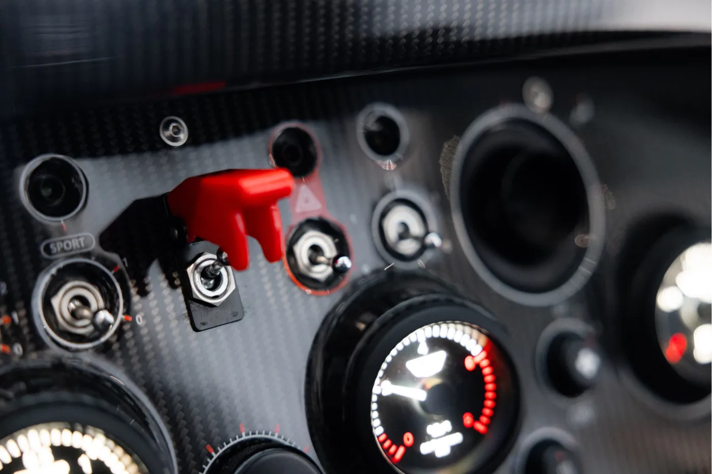 2021 Donkervoort D8 GTO-JD70 proposée par un concessionnaire agréé McLaren et Morgan à Utrecht, Pays-Bas, photo 18 sur 25
