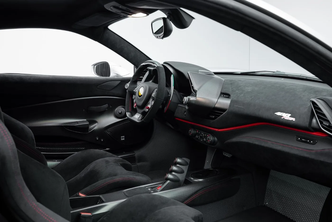 2021 Ferrari 488 Pista proposée par un concessionnaire spécialisé à Putzbrunn, Allemagne, photo 11 sur 15