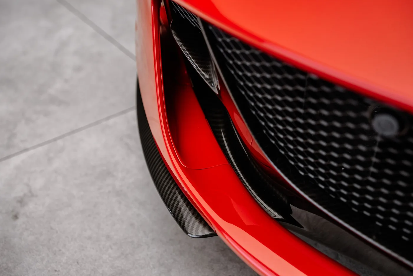 2021 Ferrari 812 GTS offered by a specialist dealer in Ostrava, Czechia, photo 9 of 15