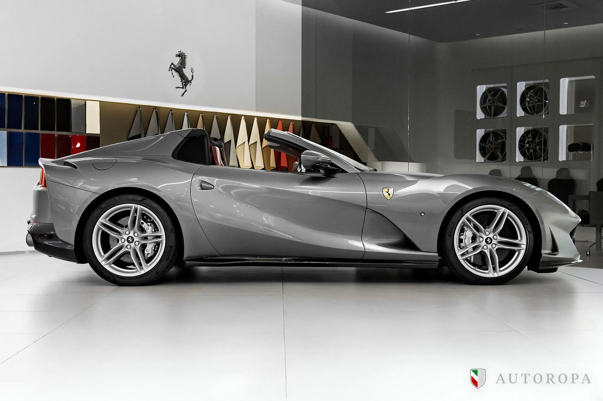 2021 Ferrari 812 GTS, 3/10