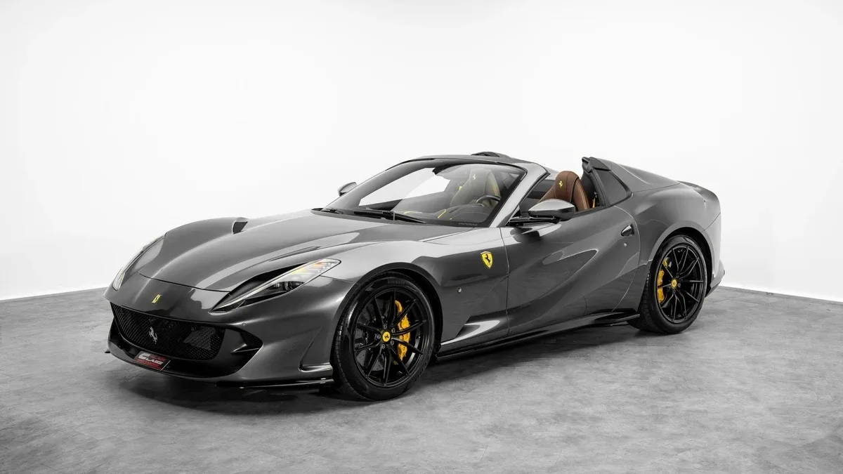 2021 Ferrari 812 GTS angeboten von einem Fachhändler in Dubai, Vereinigte Arabische Emirate, Foto 2 von 25
