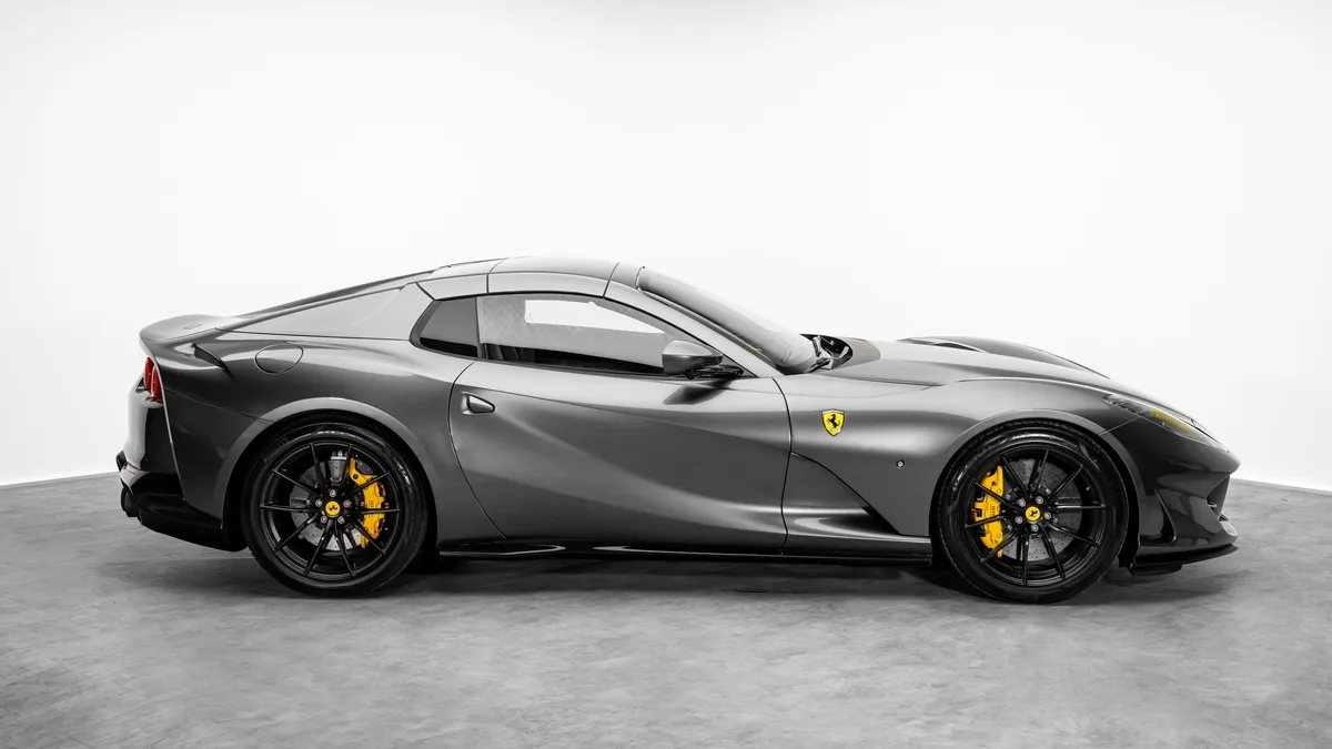 2021 Ferrari 812 GTS angeboten von einem Fachhändler in Dubai, Vereinigte Arabische Emirate, Foto 5 von 25